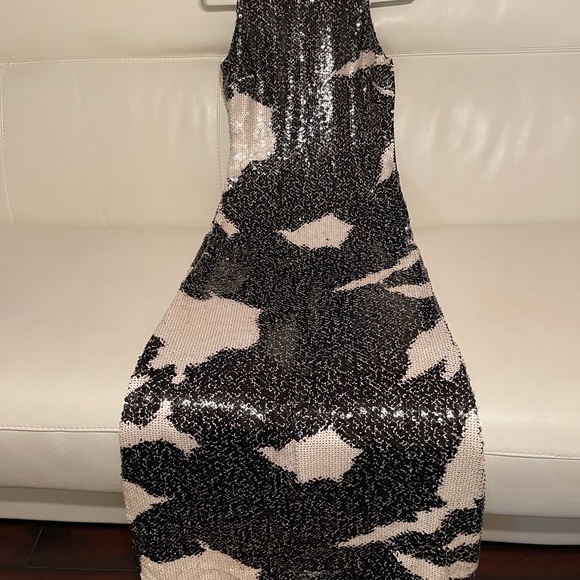 Alviero Martini Black and Cream Sequin Maxi Dress - Picture 1 of 4